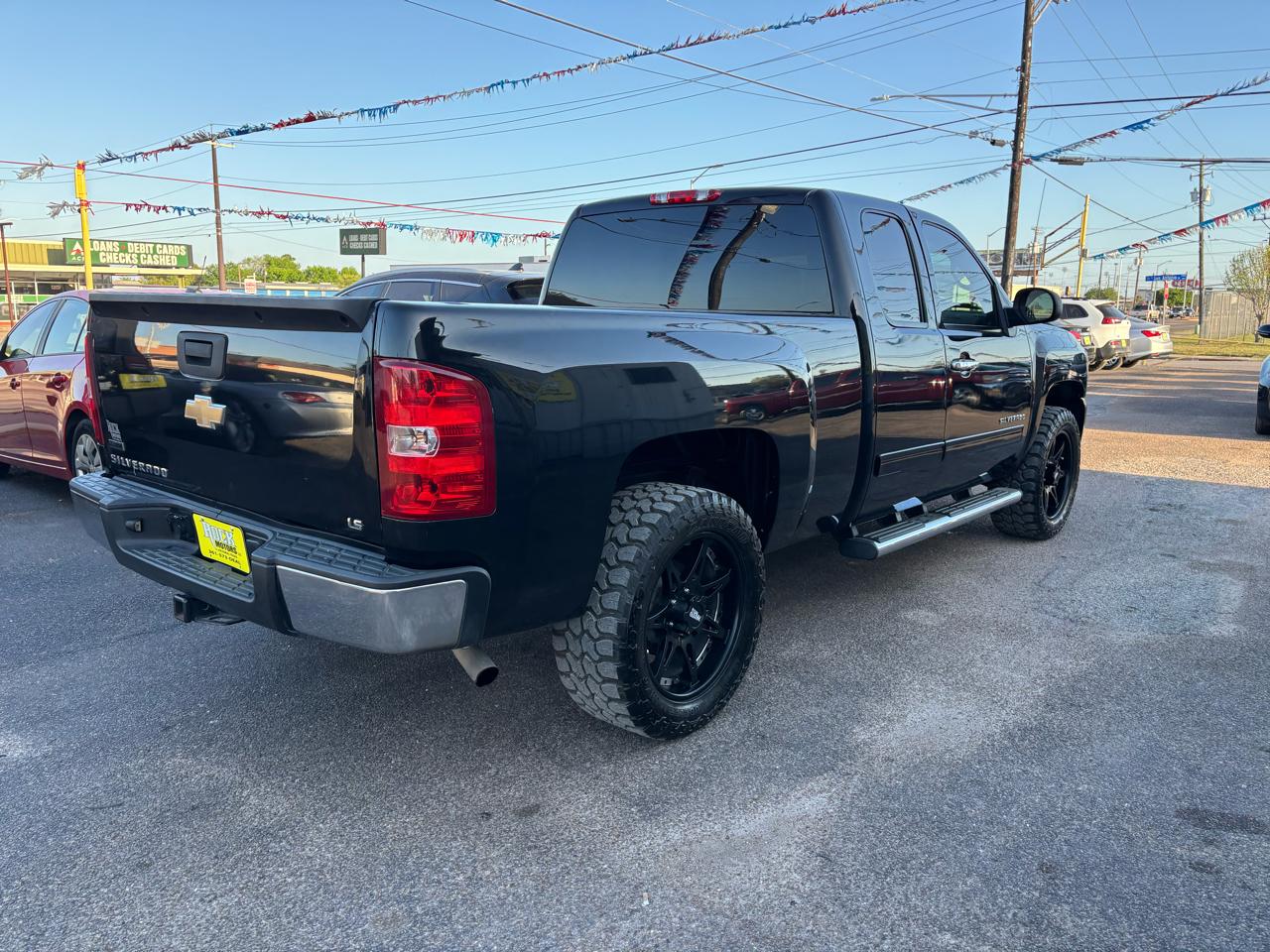Chevrolet Silverado 1500 2WD Ext Cab 143.5" LS 2011