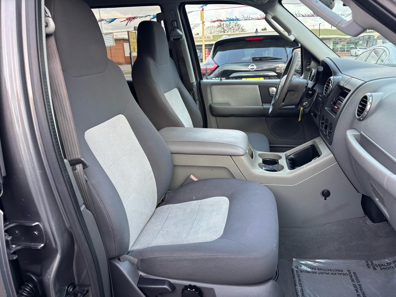 Ford Expedition 5.4L Special Service 4WD 2004