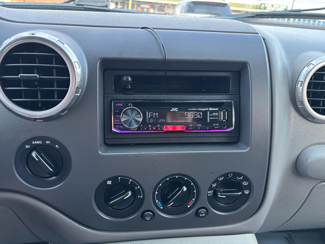 Ford Expedition 5.4L Special Service 4WD 2004