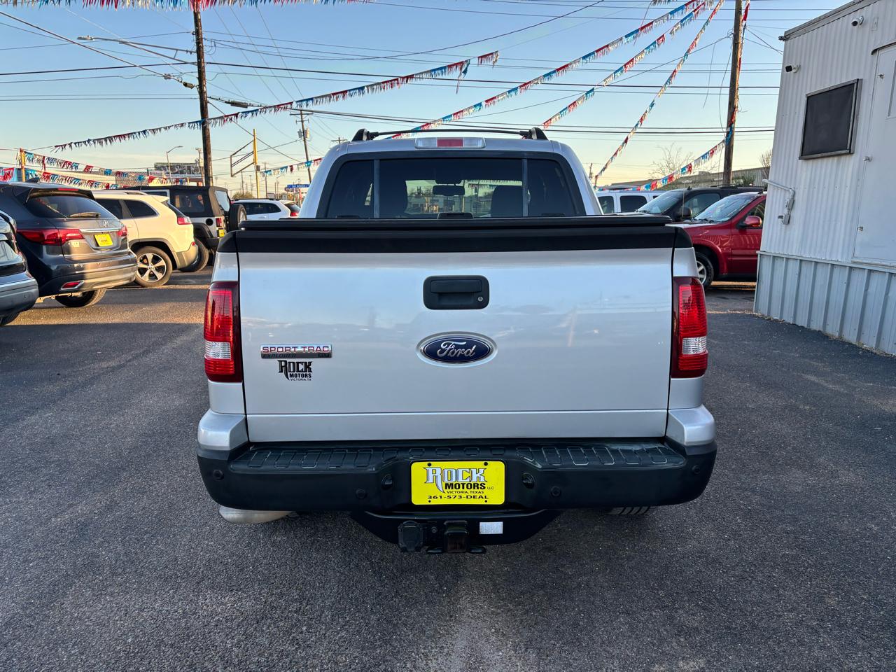 Ford Explorer Sport Trac RWD 4dr XLT 2010