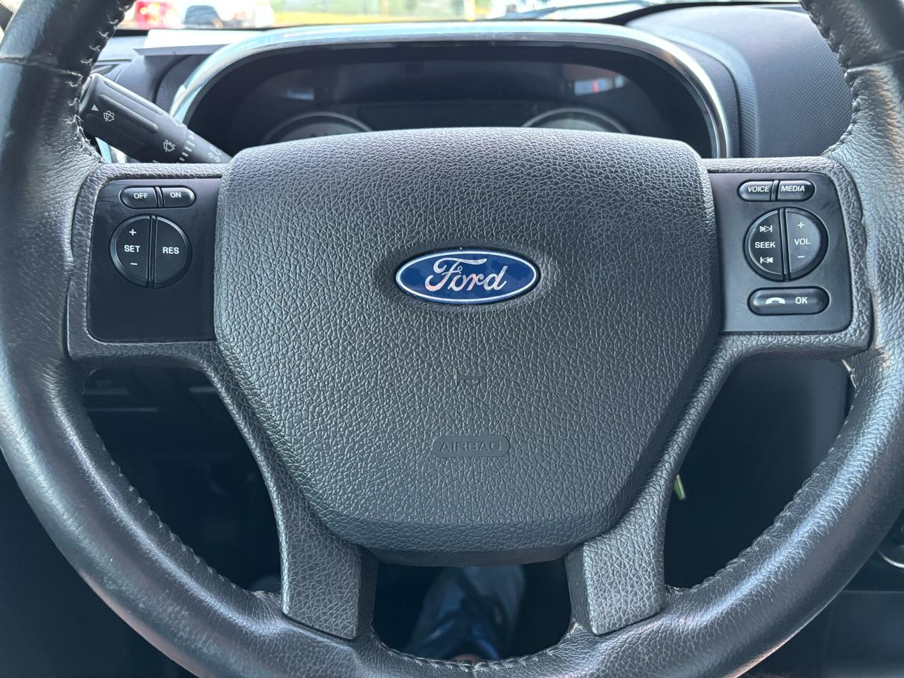 Ford Explorer Sport Trac RWD 4dr XLT 2010