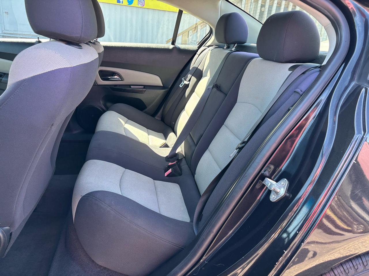 Chevrolet Cruze 4dr Sdn LS 2012