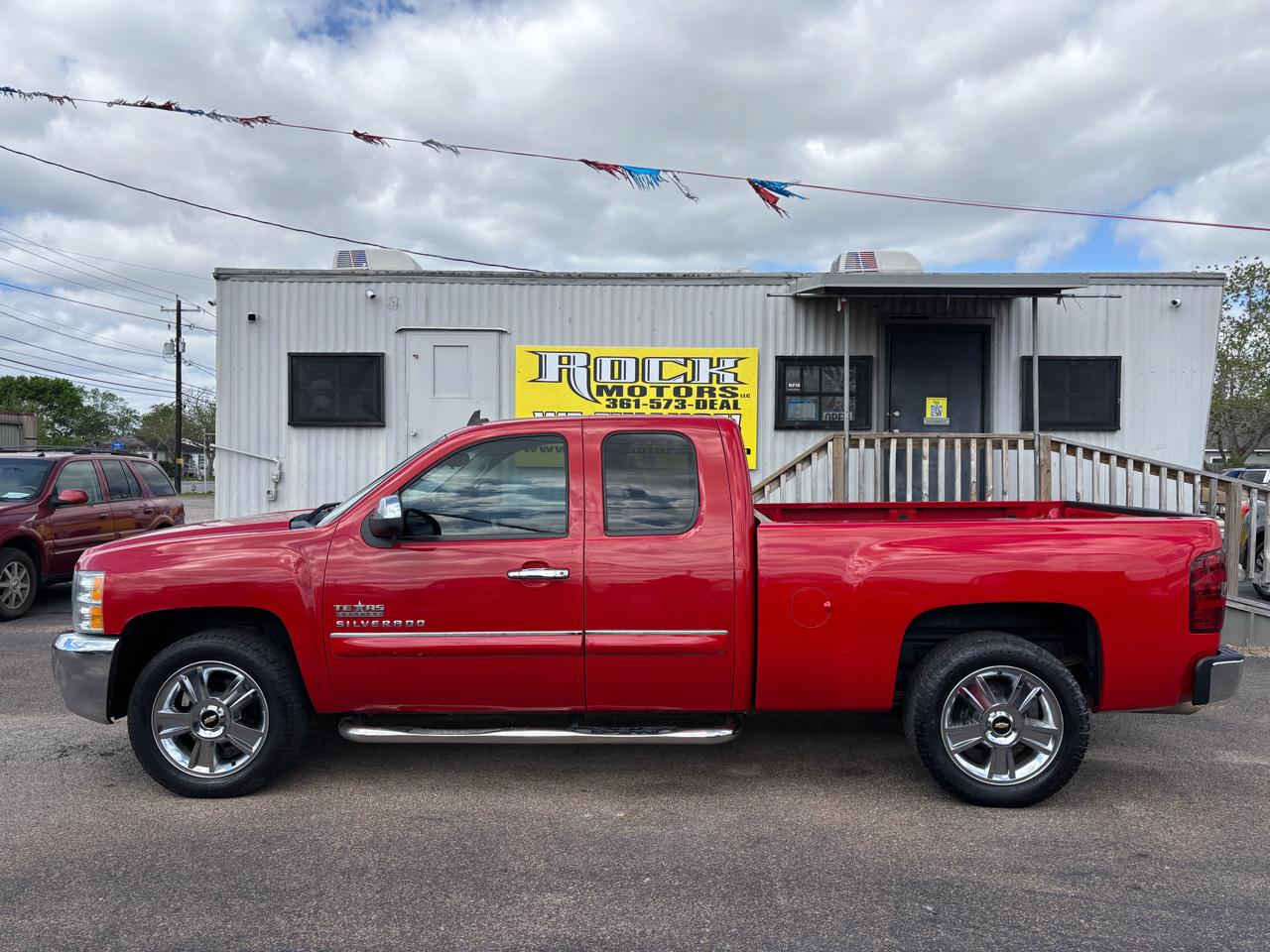 Chevrolet Silverado 1500 2WD Ext Cab 143.5" LT 2012