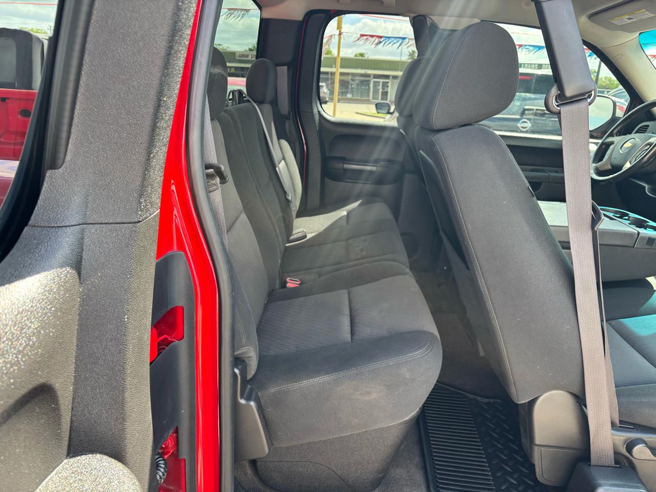 Chevrolet Silverado 1500 2WD Ext Cab 143.5" LT 2012