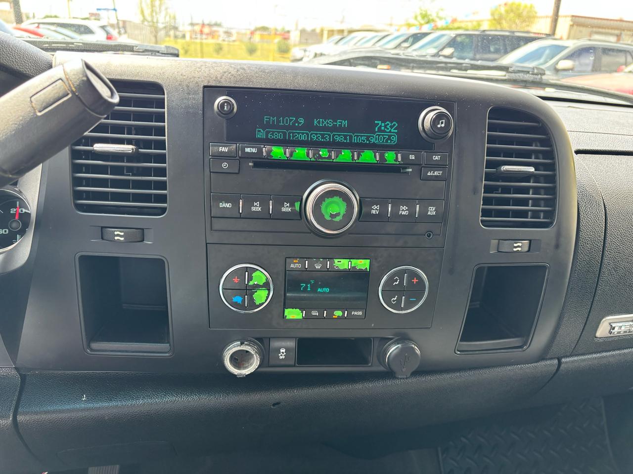 Chevrolet Silverado 1500 2WD Ext Cab 143.5" LT 2012