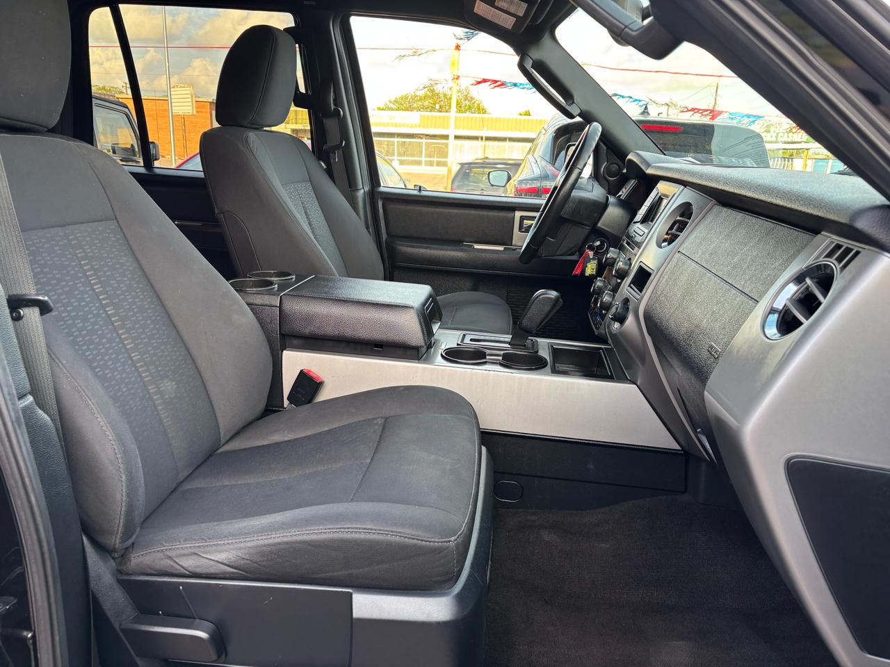 Ford Expedition EL 2WD 4dr XLT 2016