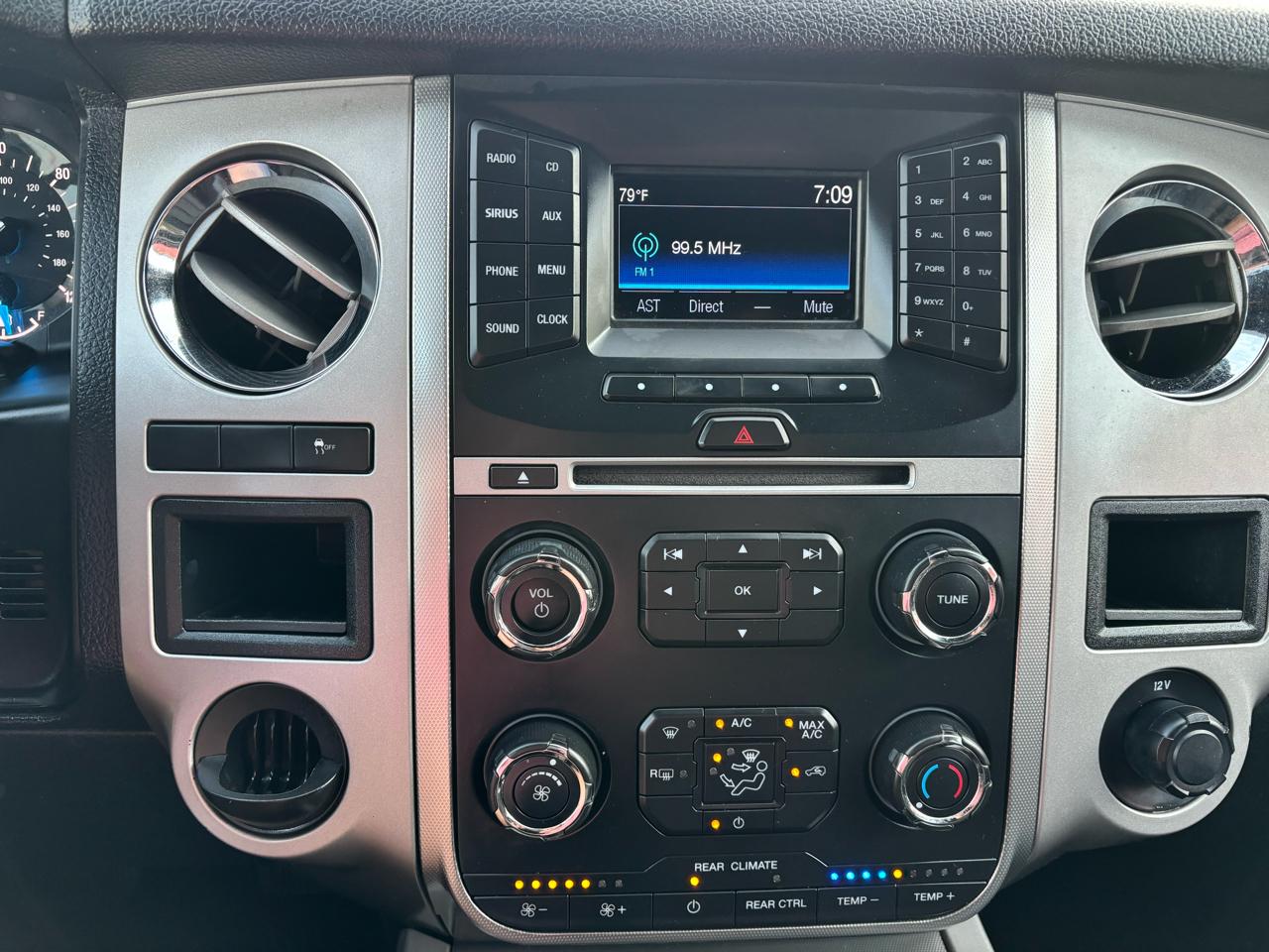 Ford Expedition EL 2WD 4dr XLT 2016