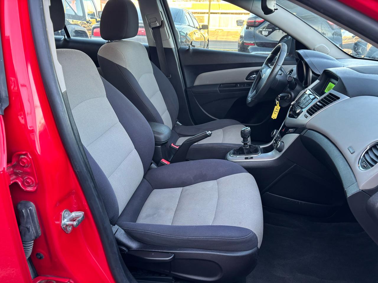 Chevrolet Cruze 4dr Sdn Man LS 2015