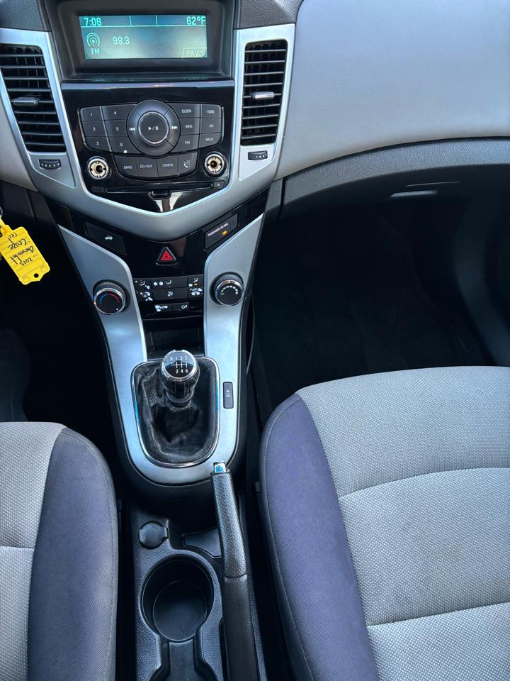 Chevrolet Cruze 4dr Sdn Man LS 2015