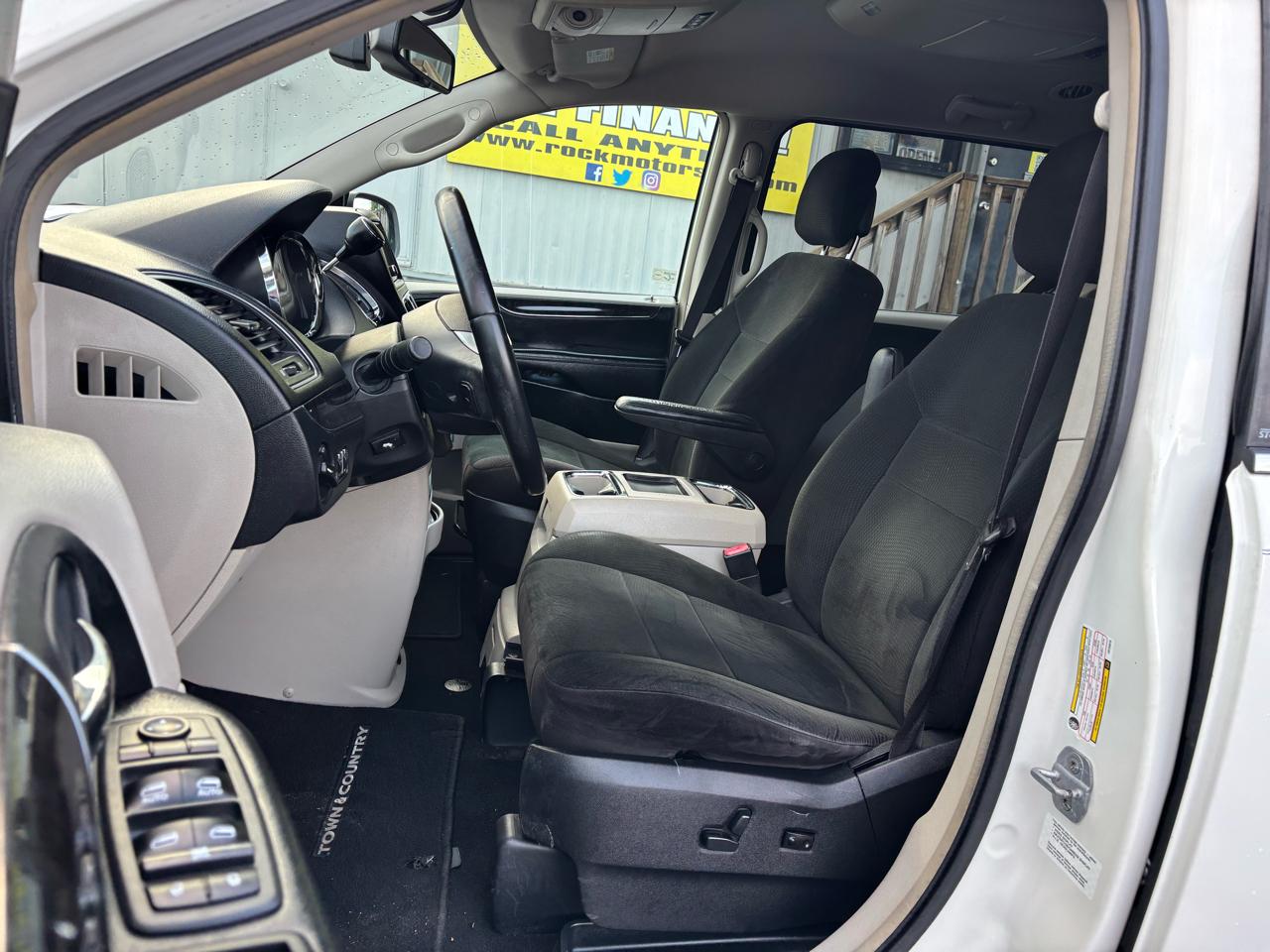 Chrysler Town & Country 4dr Wgn Touring 2014