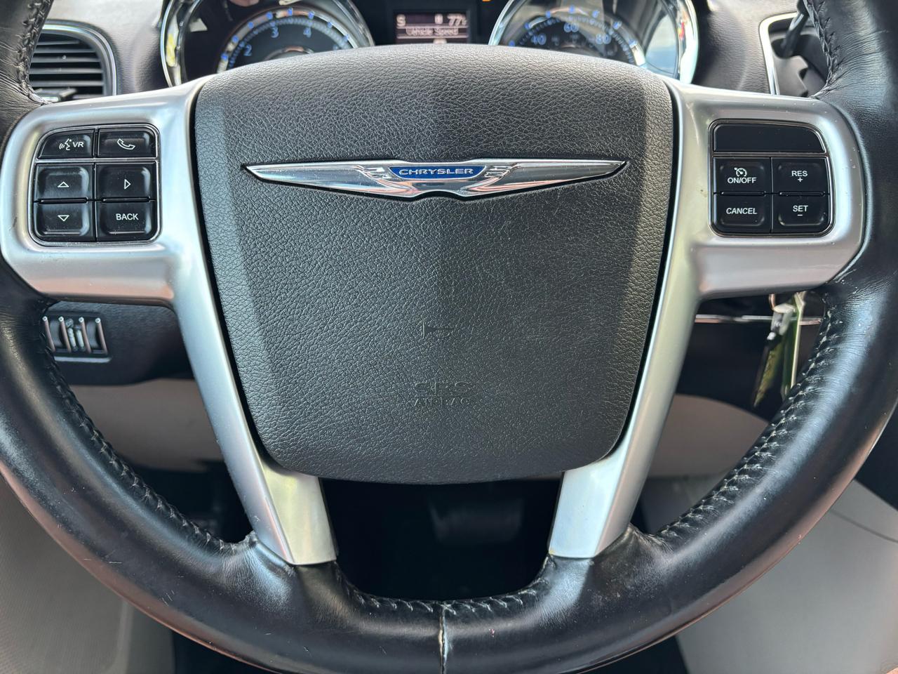 Chrysler Town & Country 4dr Wgn Touring 2014