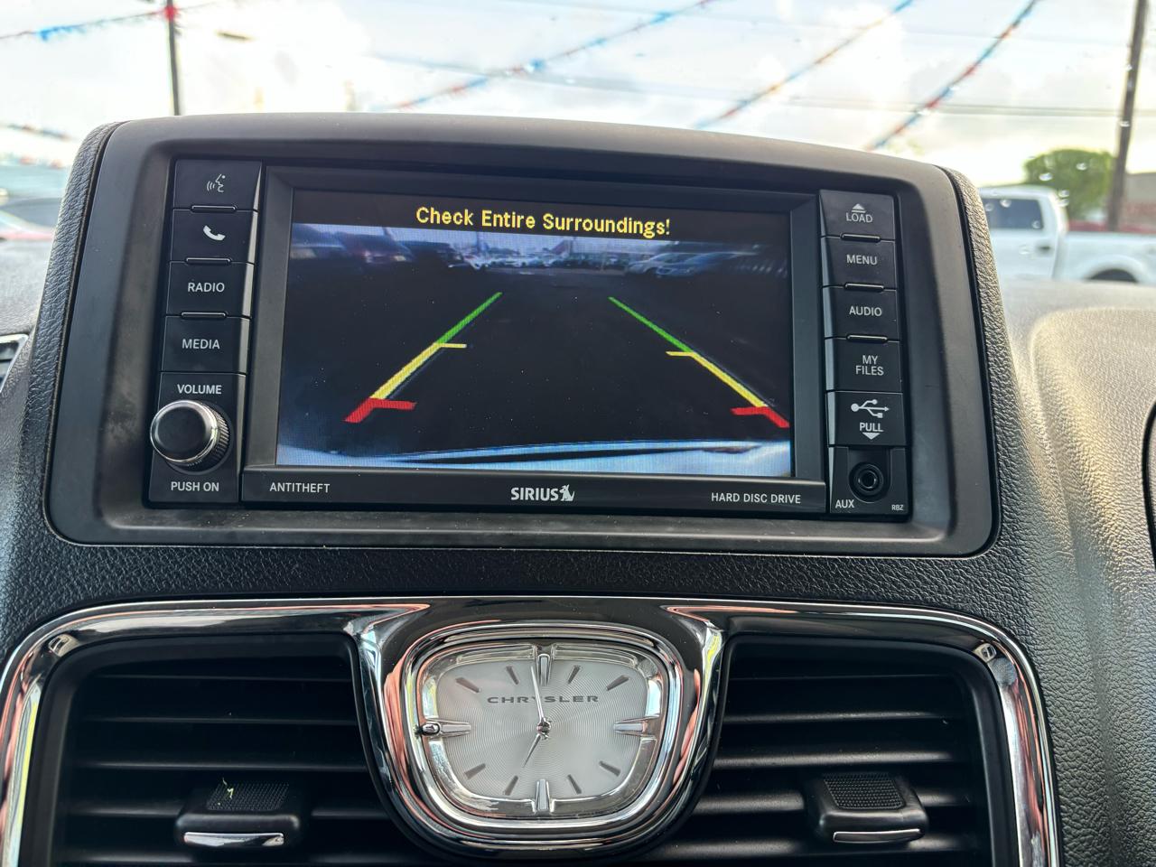 Chrysler Town & Country 4dr Wgn Touring 2014