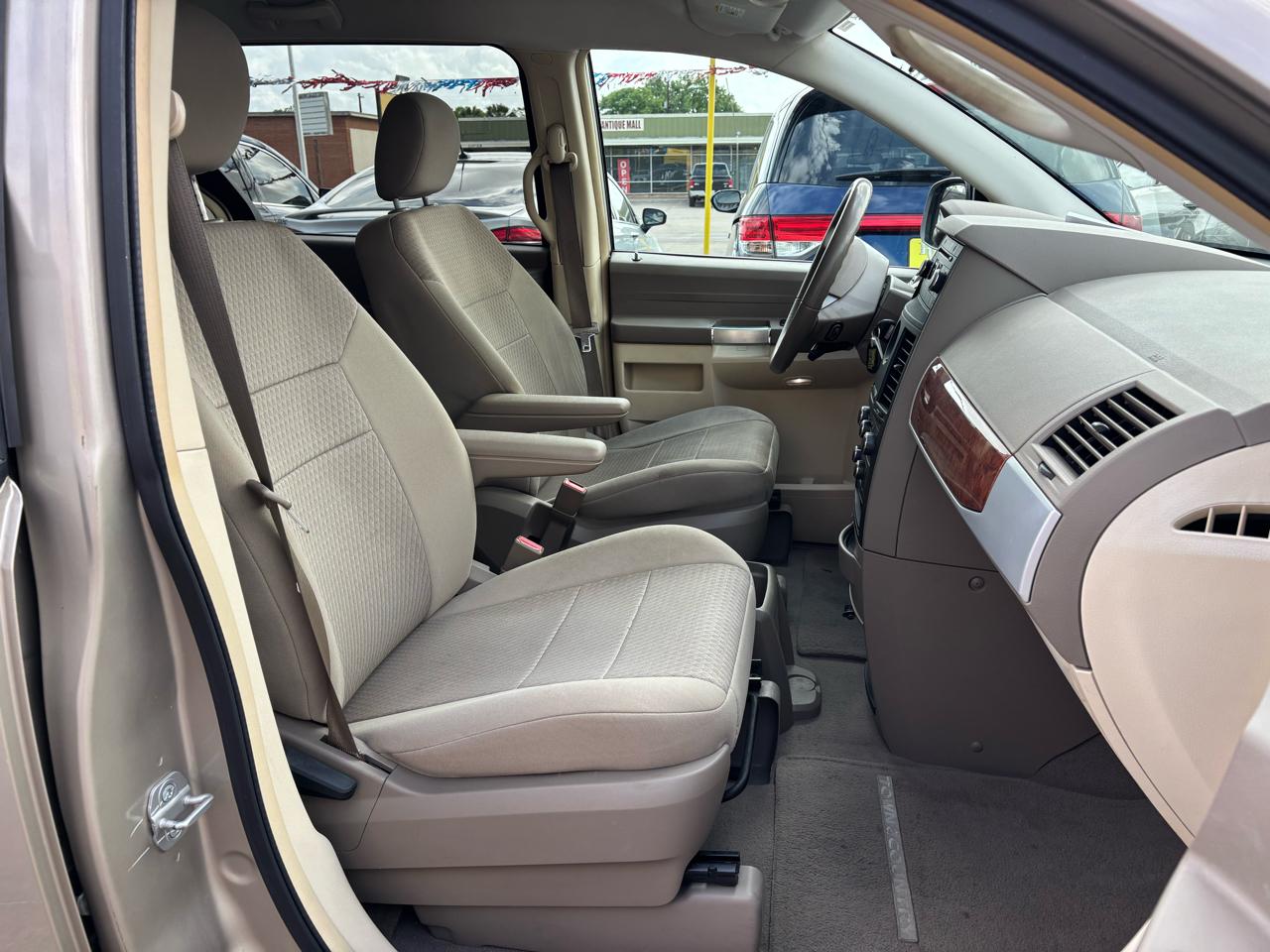 Chrysler Town & Country 4dr Wgn Touring 2008