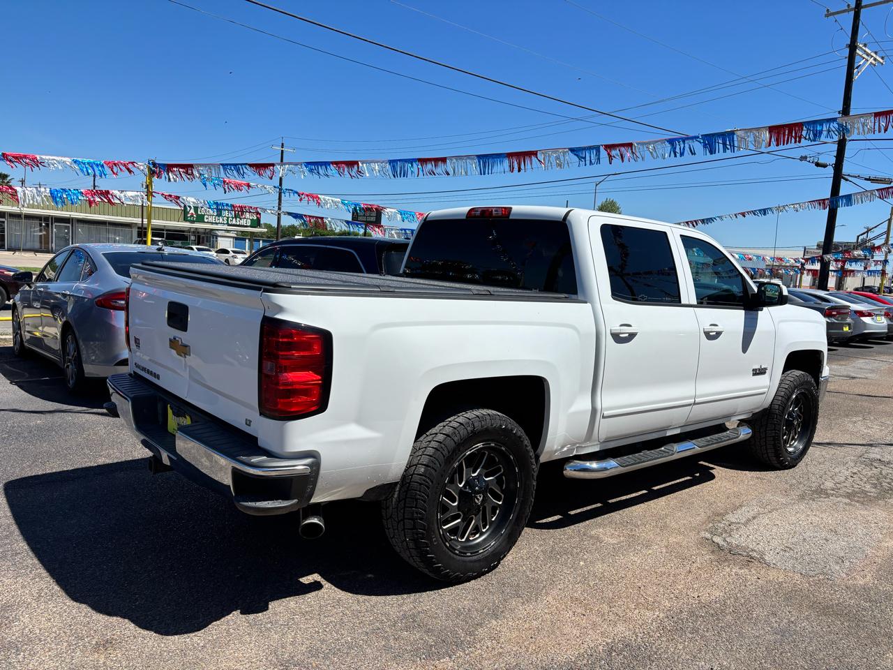 Chevrolet Silverado 1500 2WD Crew Cab 143.5" LT w/1LT 2015