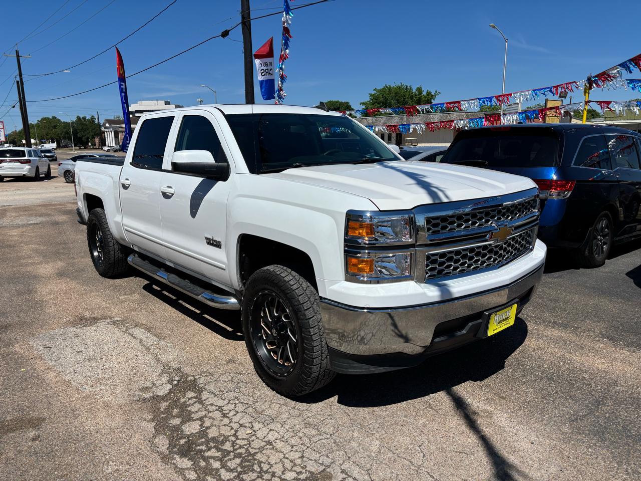 Chevrolet Silverado 1500 2WD Crew Cab 143.5" LT w/1LT 2015