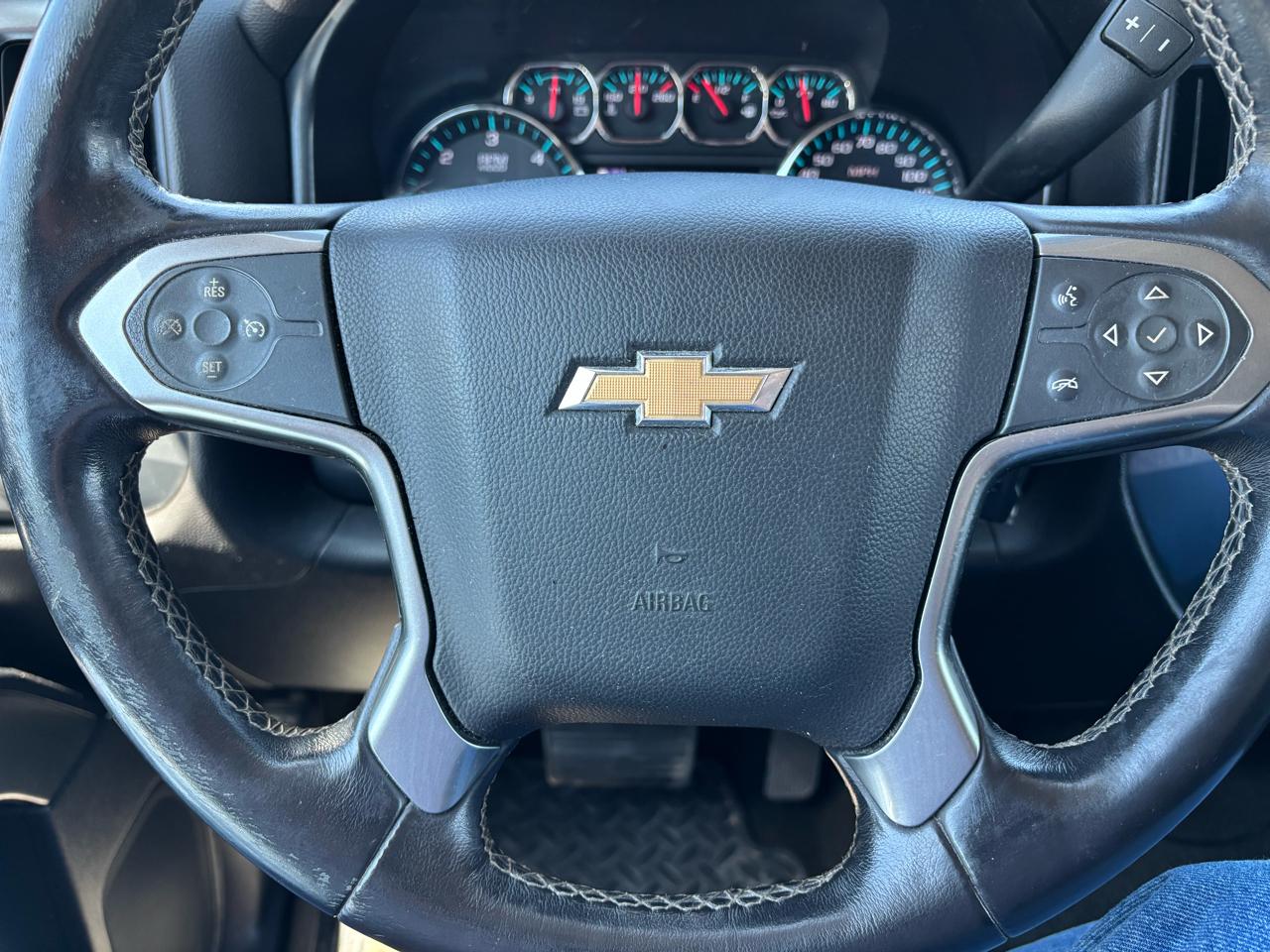 Chevrolet Silverado 1500 2WD Crew Cab 143.5" LT w/1LT 2015