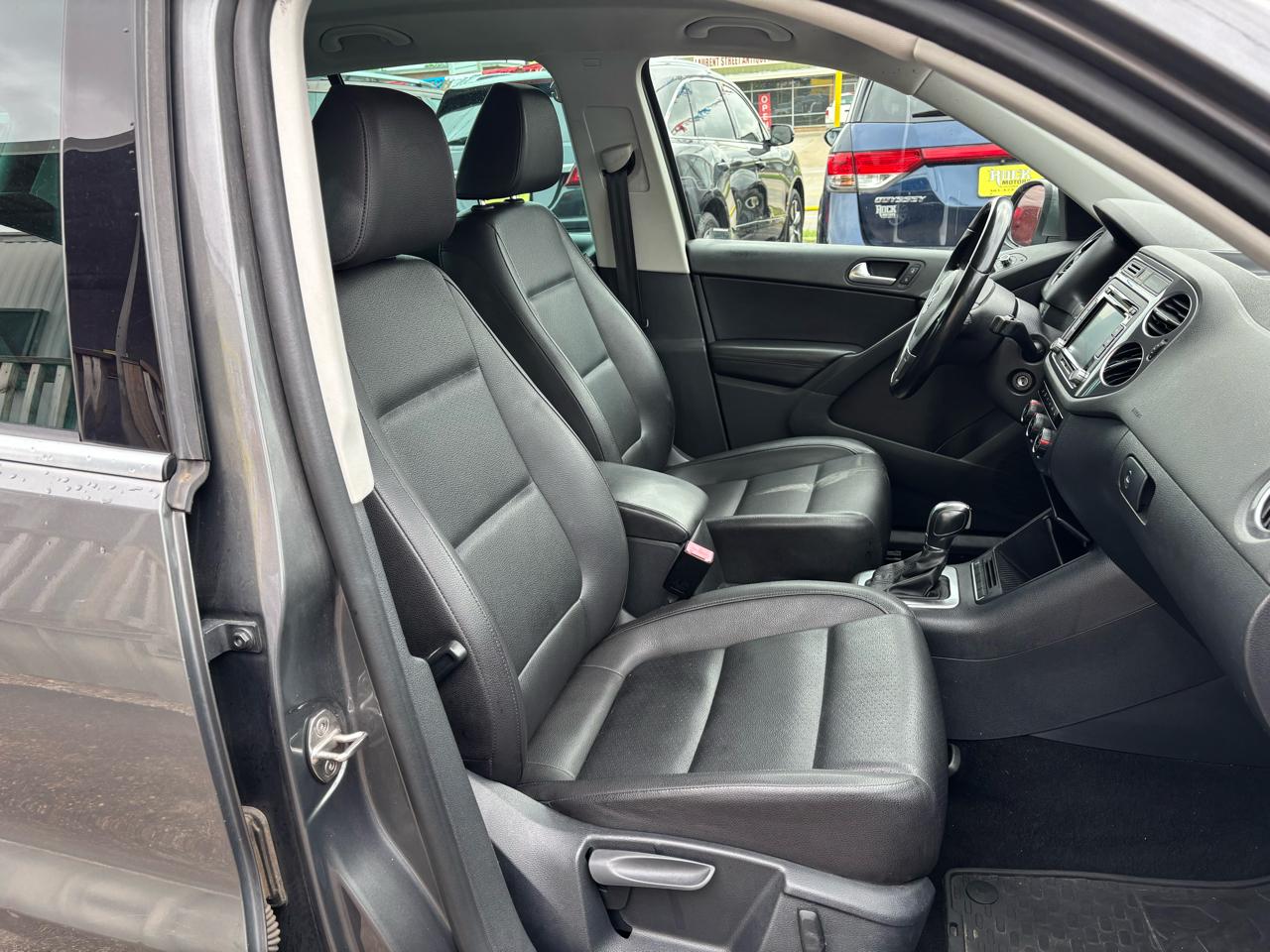 Volkswagen Tiguan 2WD 4dr Auto S 2013