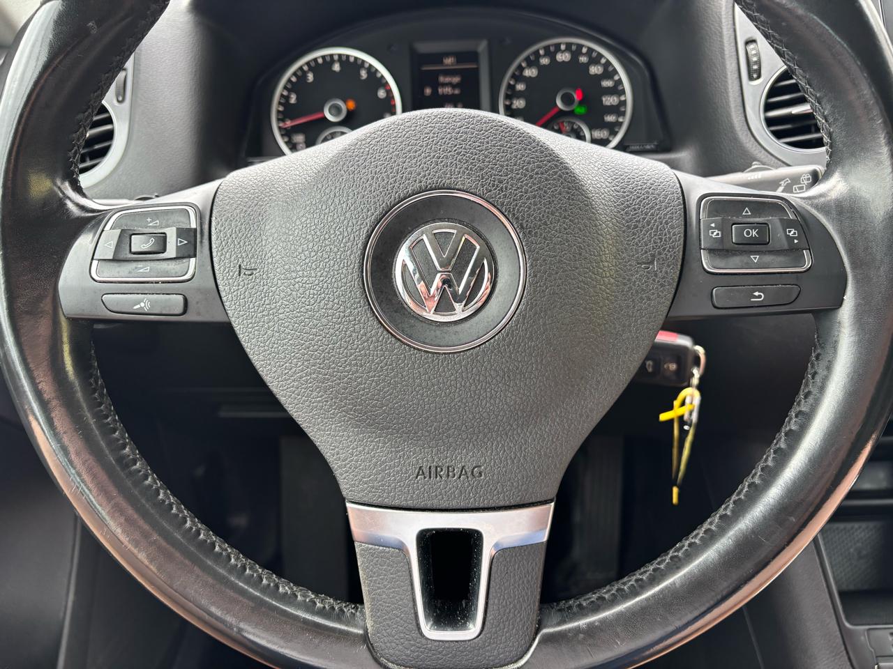 Volkswagen Tiguan 2WD 4dr Auto S 2013