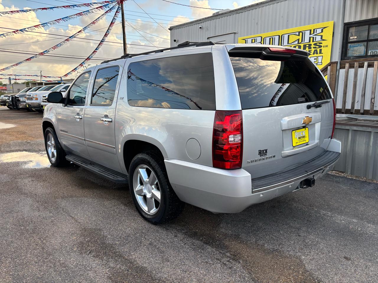 Chevrolet Suburban 2WD 4dr 1500 LTZ 2012