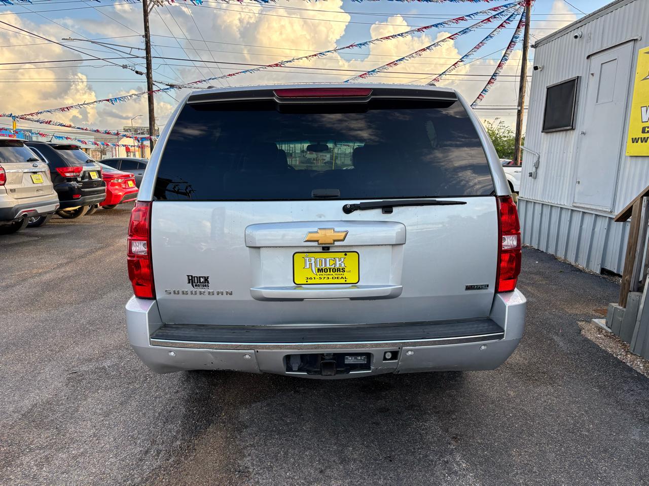 Chevrolet Suburban 2WD 4dr 1500 LTZ 2012