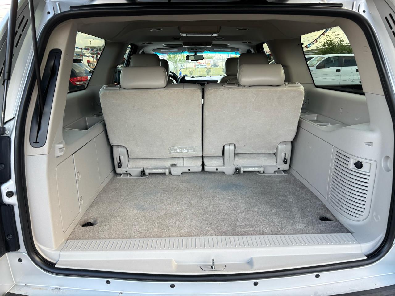 Chevrolet Suburban 2WD 4dr 1500 LTZ 2012