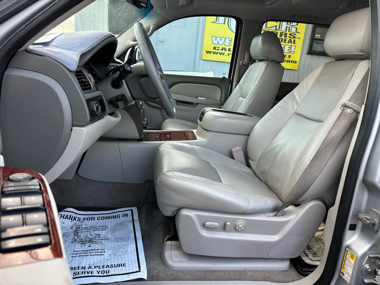 Chevrolet Suburban 2WD 4dr 1500 LTZ 2012