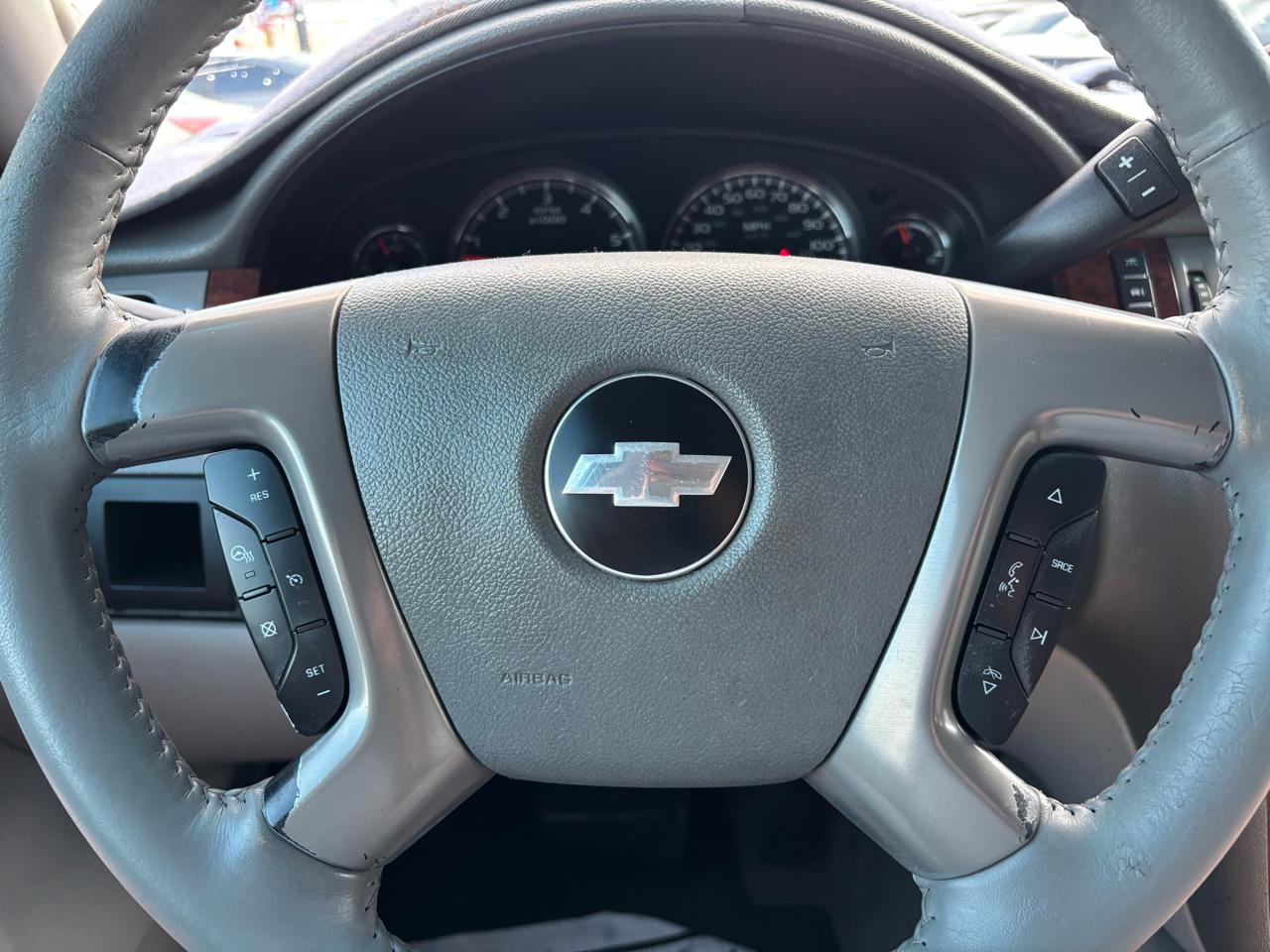 Chevrolet Suburban 2WD 4dr 1500 LTZ 2012