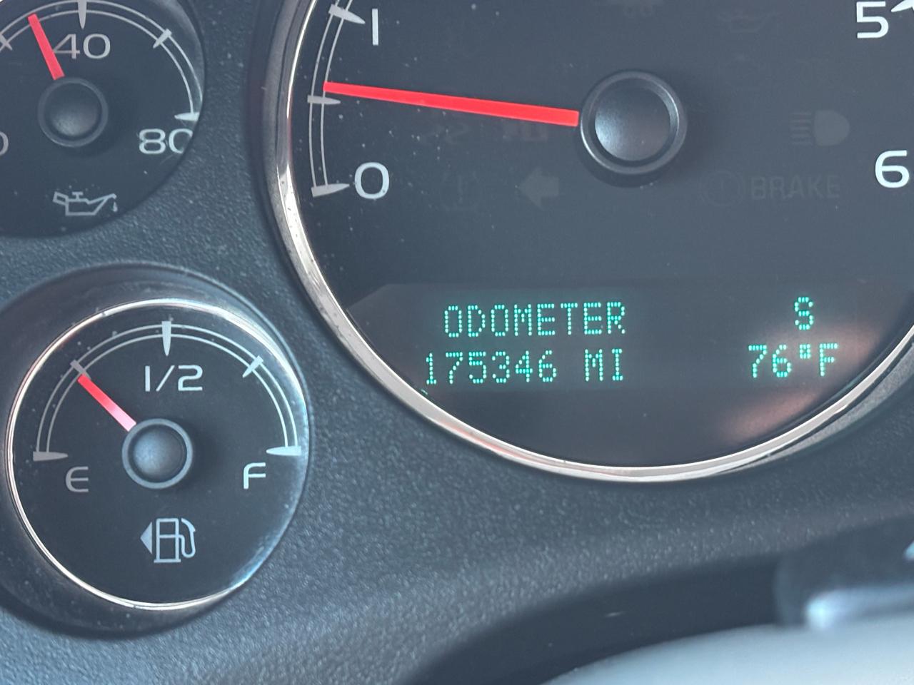 Chevrolet Suburban 2WD 4dr 1500 LTZ 2012