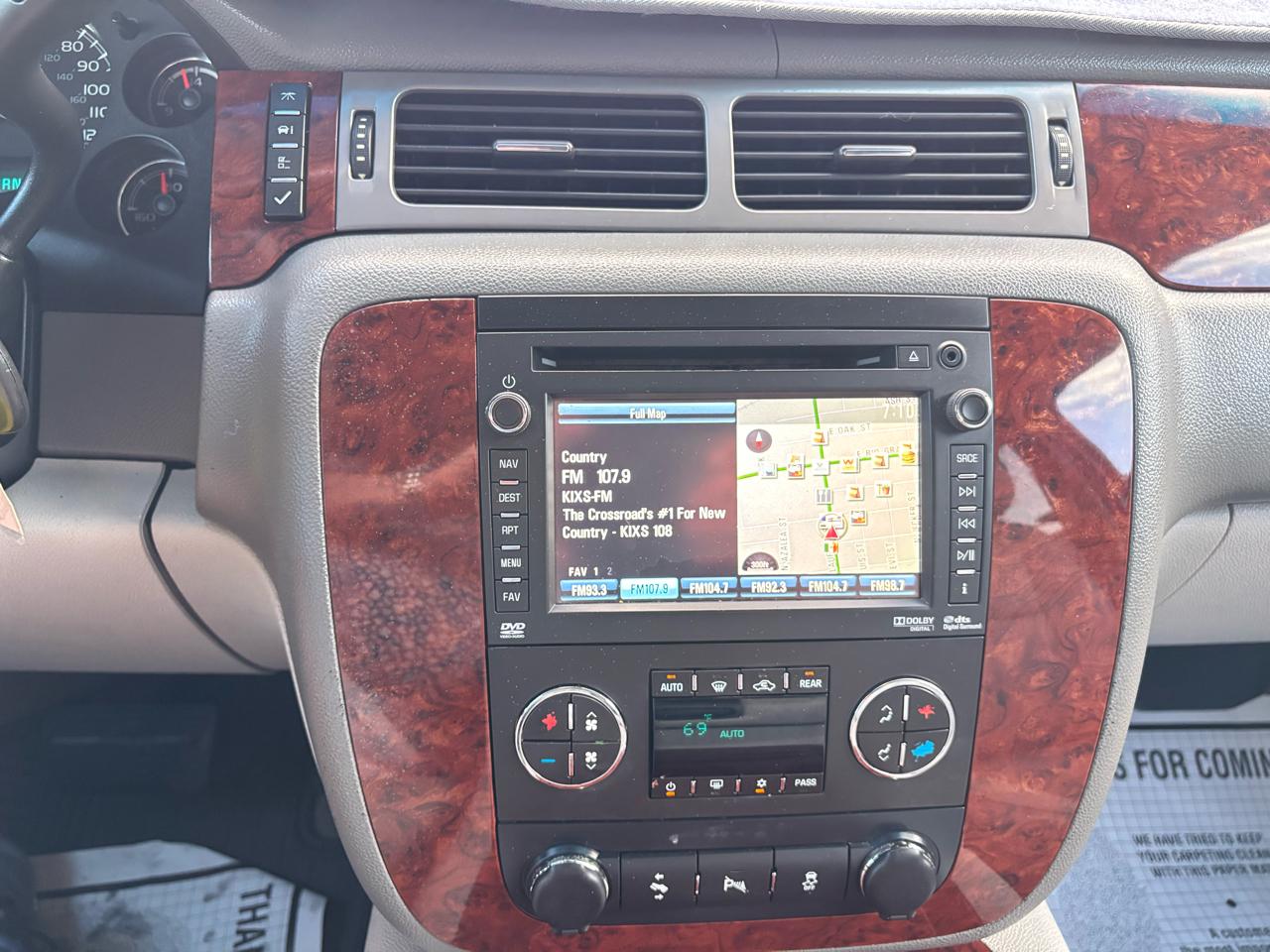 Chevrolet Suburban 2WD 4dr 1500 LTZ 2012