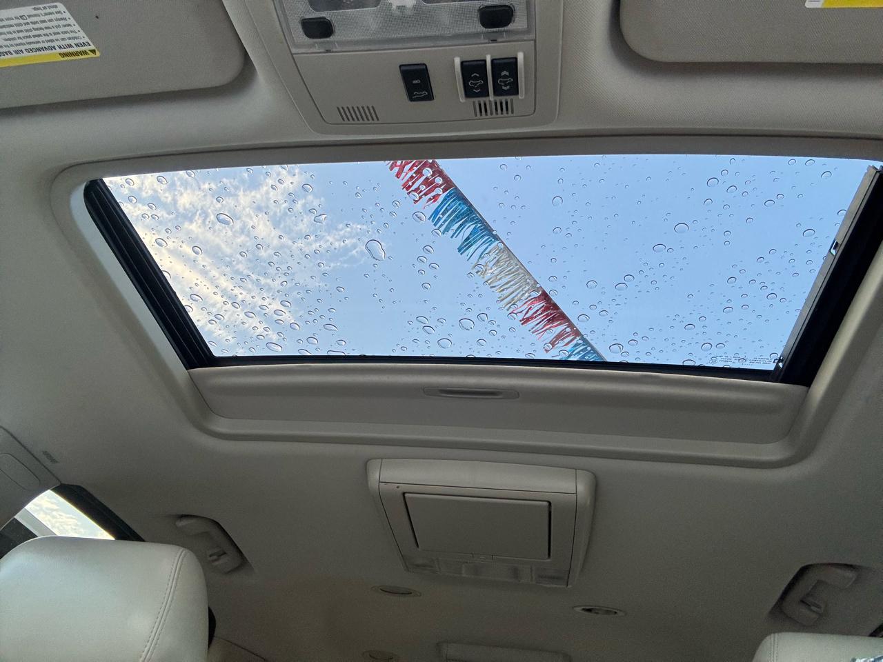 Chevrolet Suburban 2WD 4dr 1500 LTZ 2012