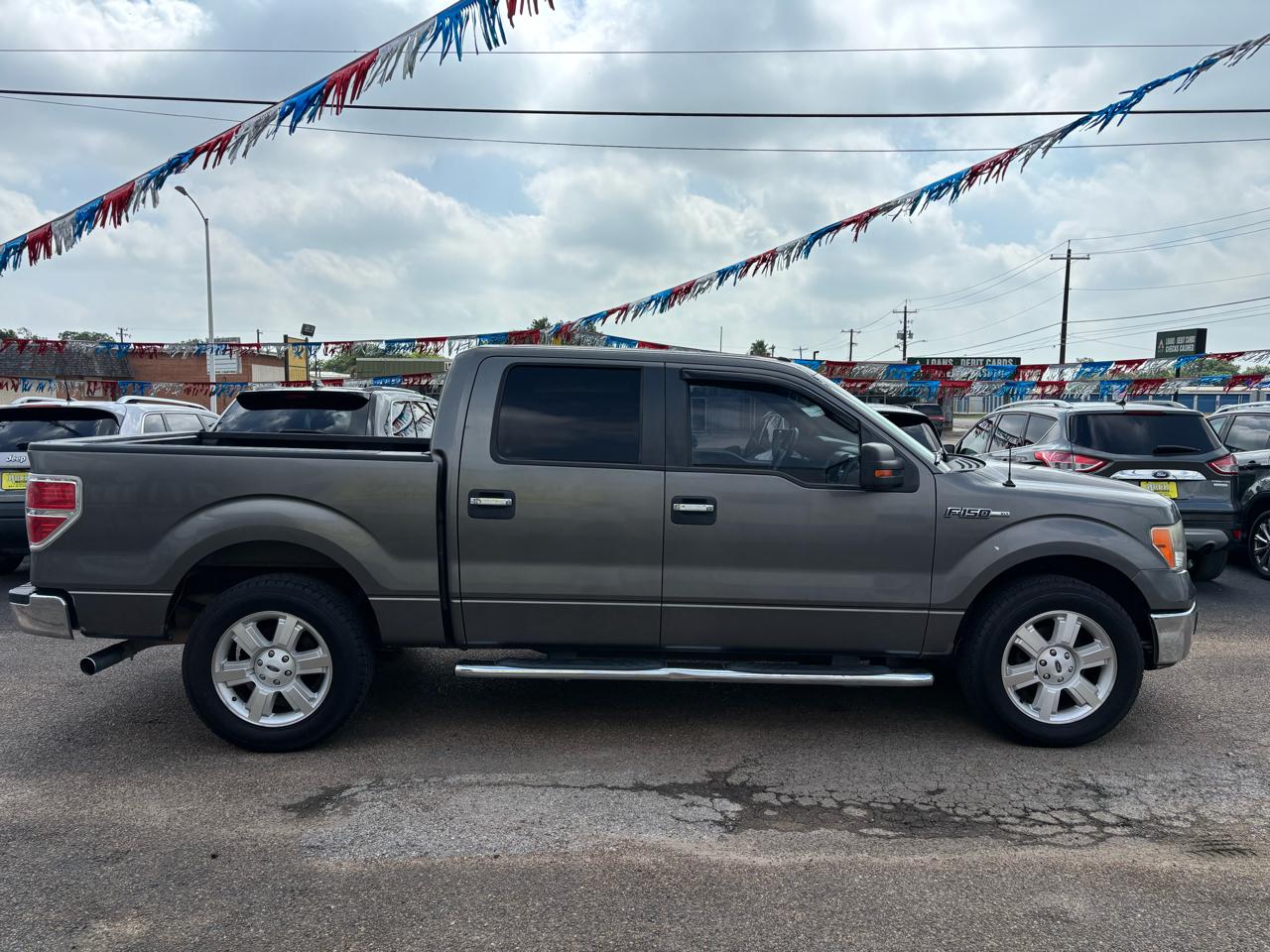 Ford F-150 2WD SuperCrew 145" XLT 2013