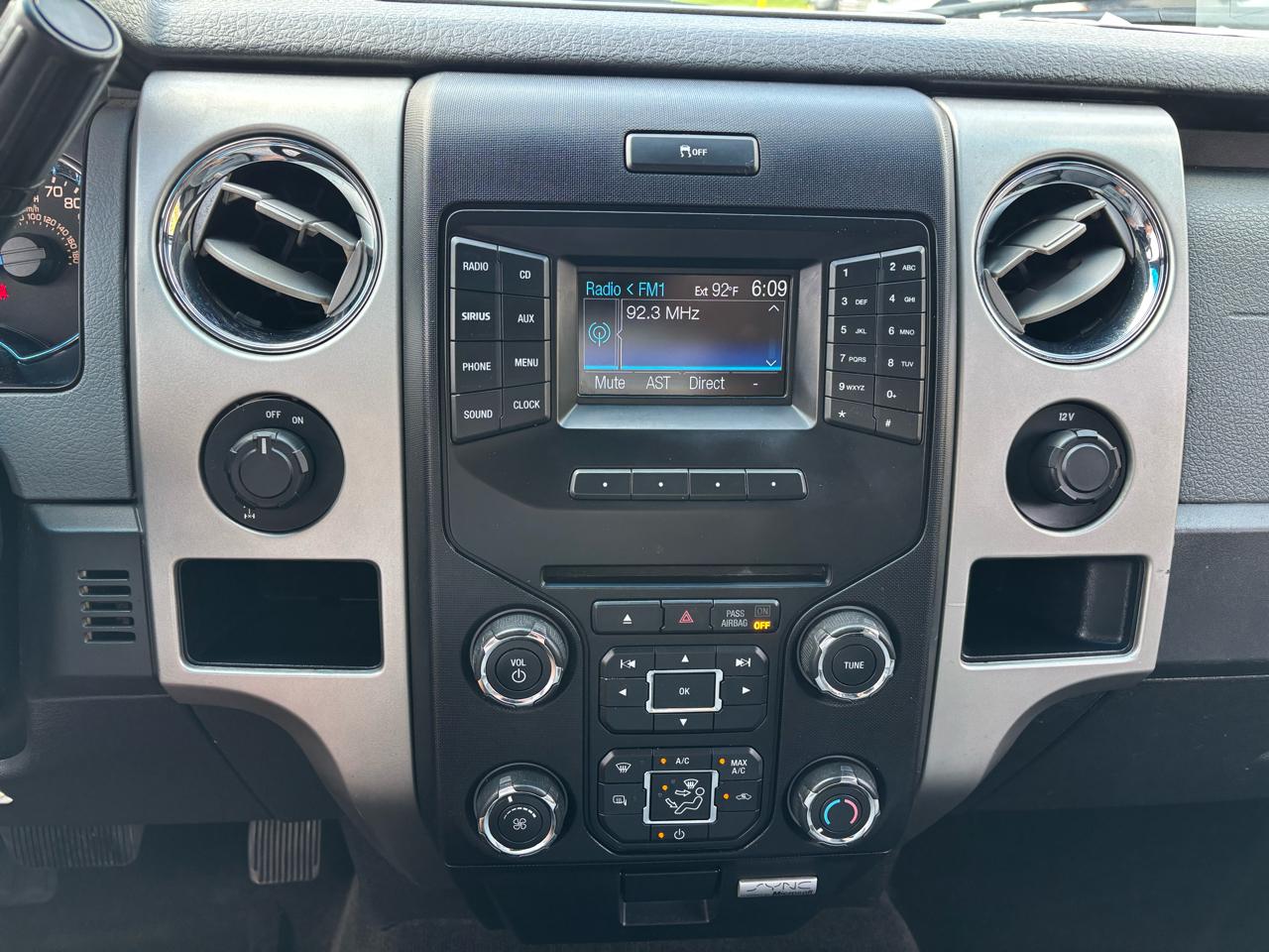 Ford F-150 2WD SuperCrew 145" XLT 2013