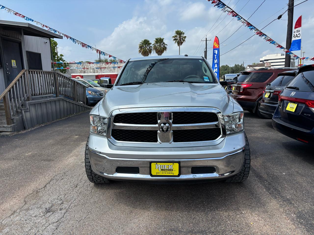 RAM 1500 Tradesman 4x2 Crew Cab 5'7" Box 2017