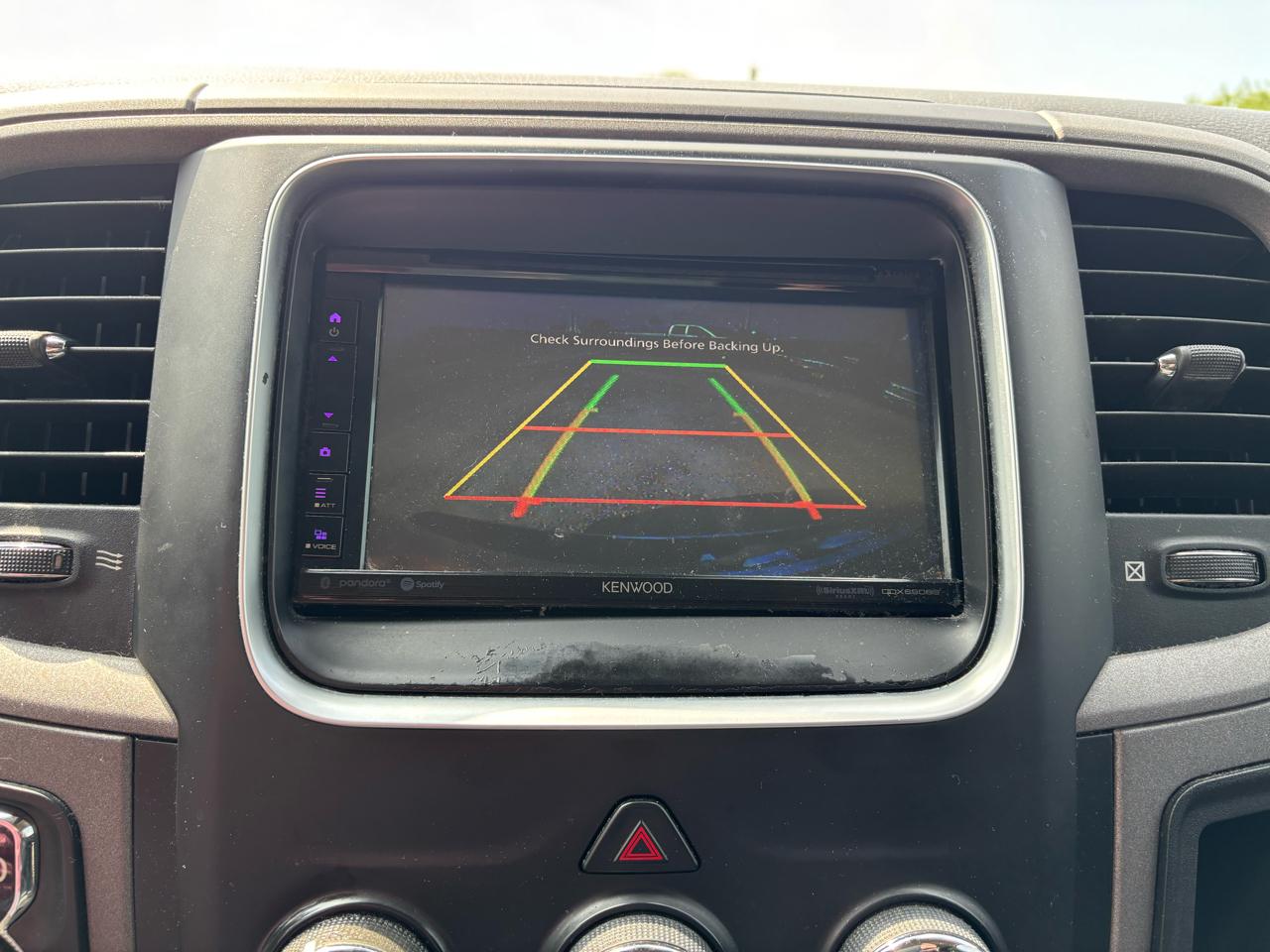 RAM 1500 Tradesman 4x2 Crew Cab 5'7" Box 2017