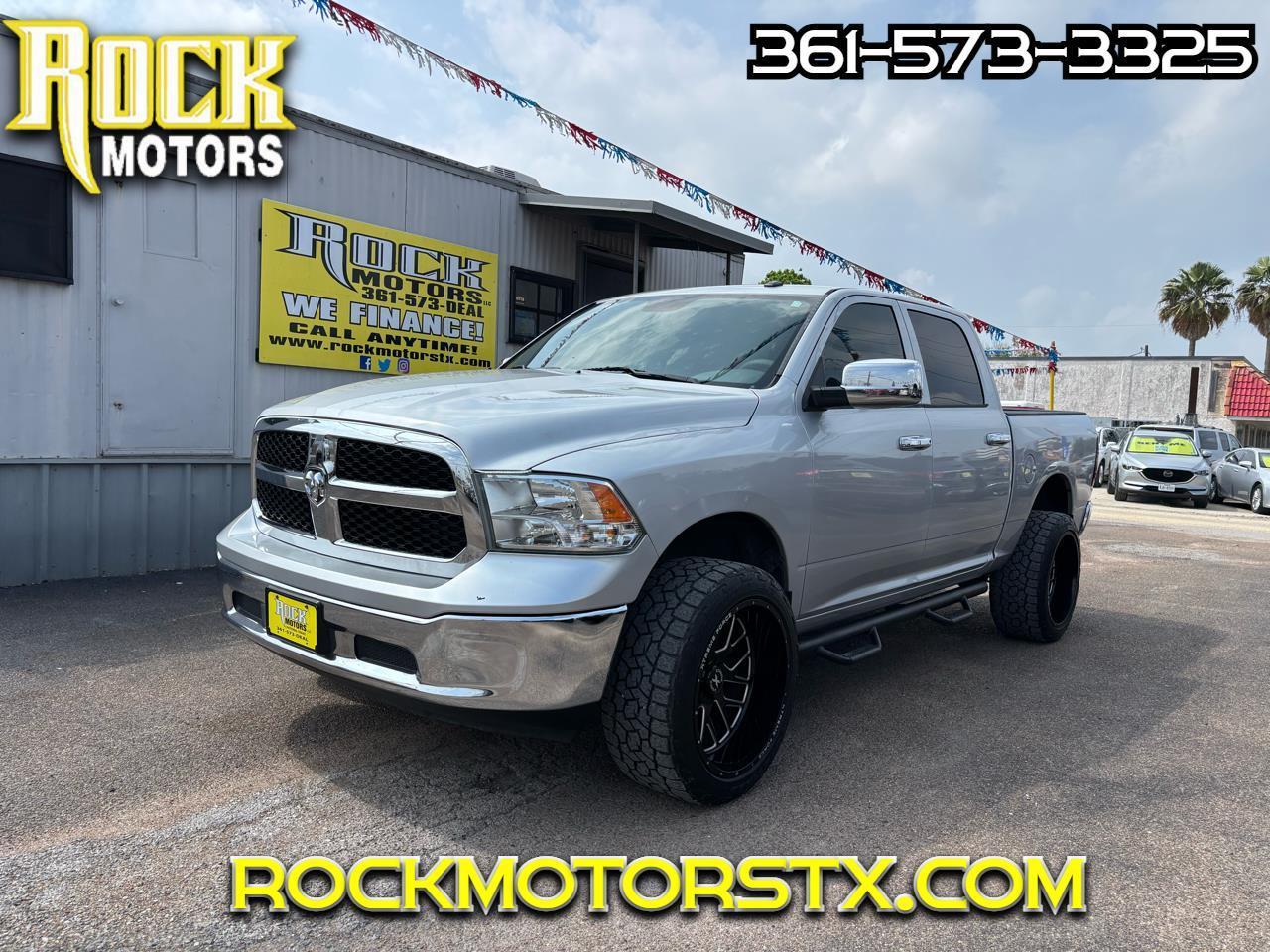 RAM 1500 Tradesman 4x2 Crew Cab 5'7" Box 2017