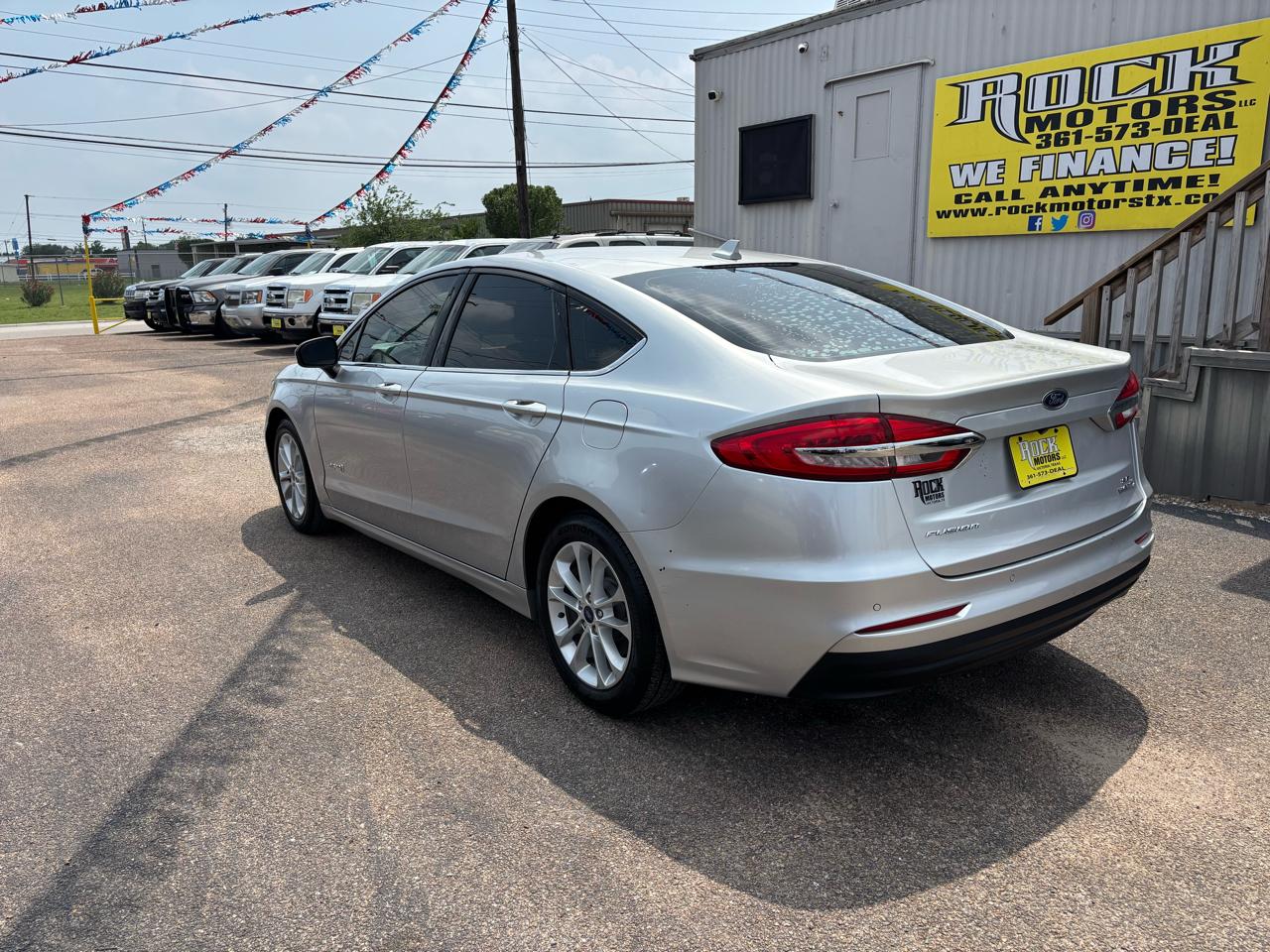Ford Fusion Hybrid SE FWD 2019