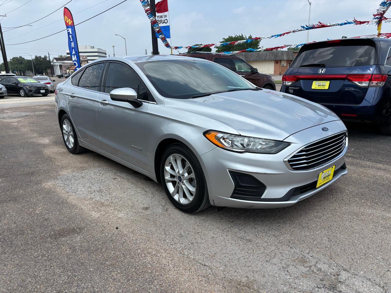 Ford Fusion Hybrid SE FWD 2019