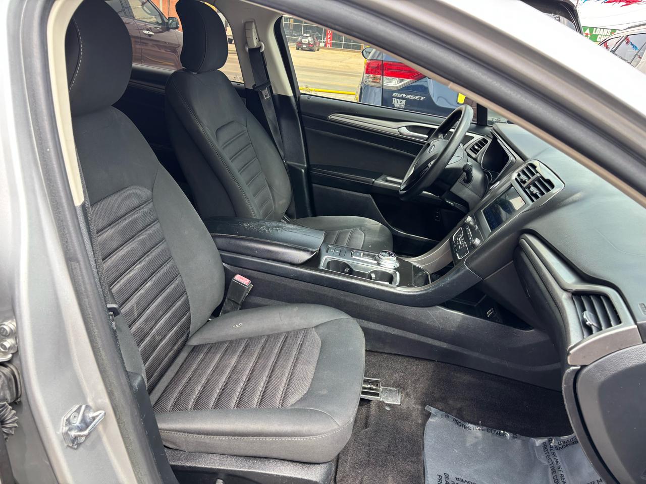 Ford Fusion Hybrid SE FWD 2019