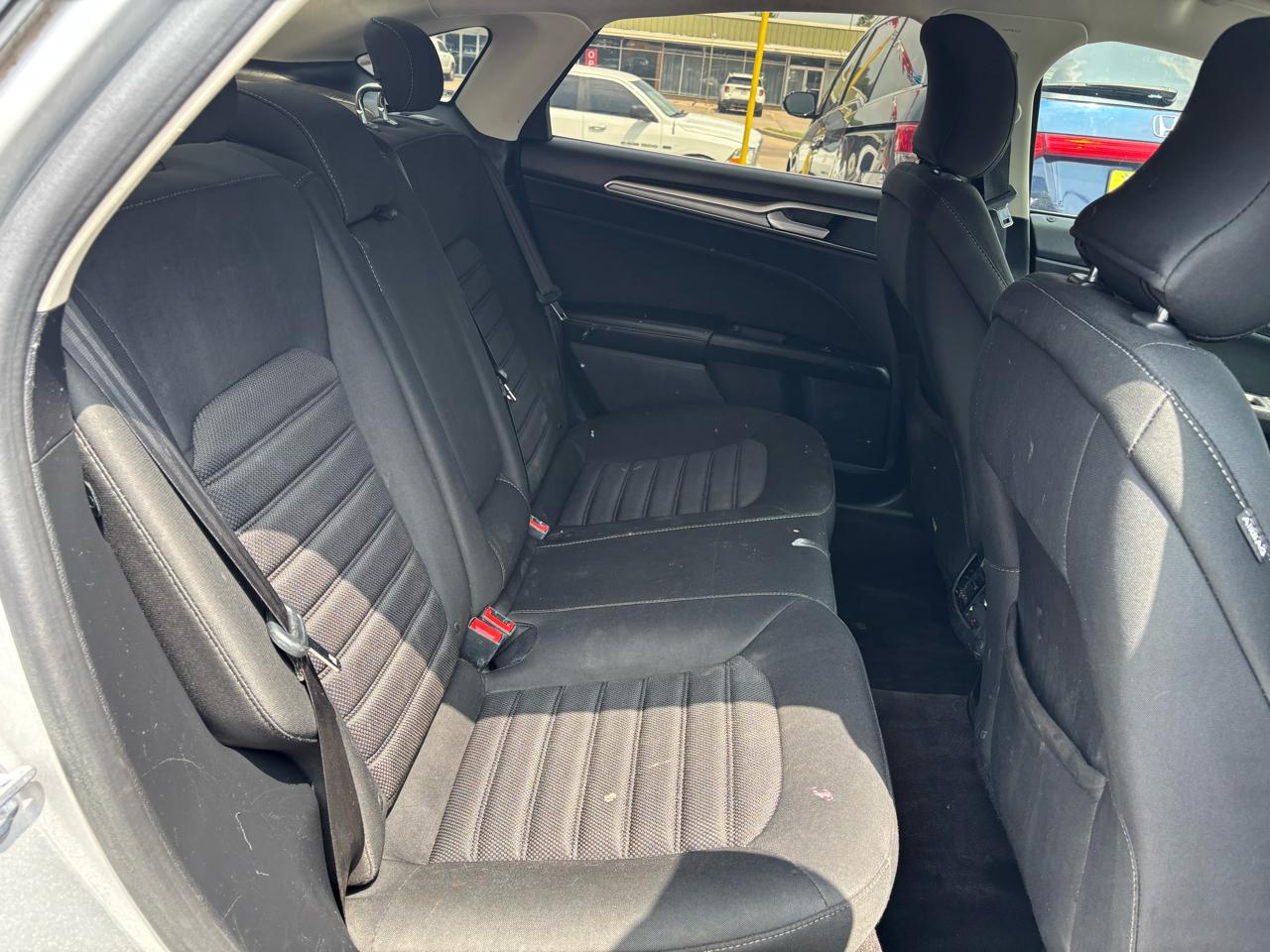 Ford Fusion Hybrid SE FWD 2019