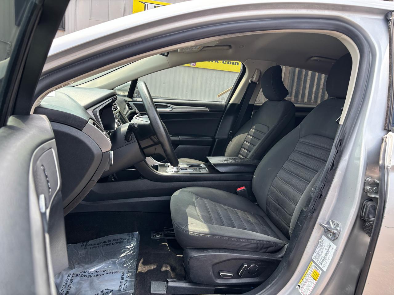 Ford Fusion Hybrid SE FWD 2019