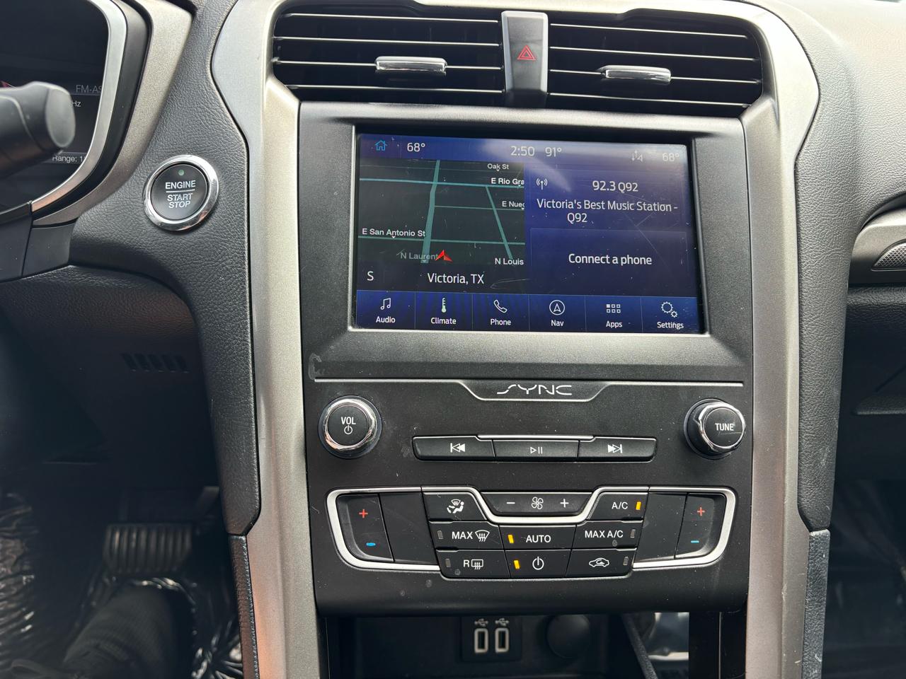 Ford Fusion Hybrid SE FWD 2019