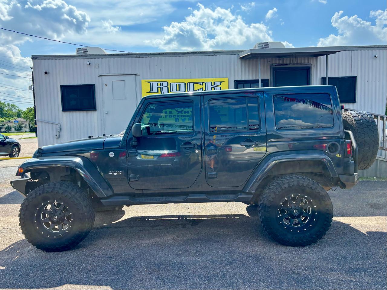 Jeep Wrangler Unlimited 4WD 4dr Sahara 2016