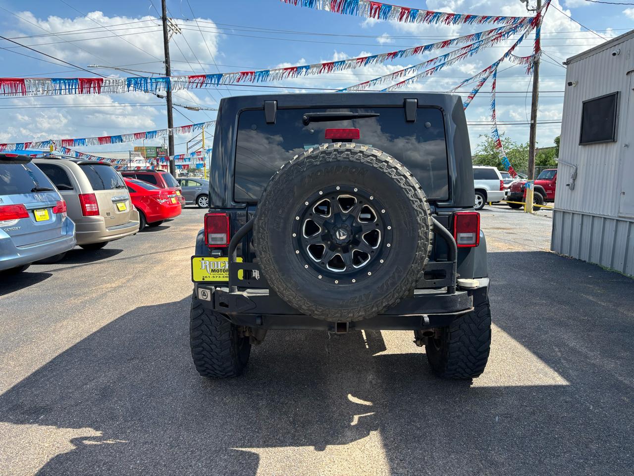 Jeep Wrangler Unlimited 4WD 4dr Sahara 2016