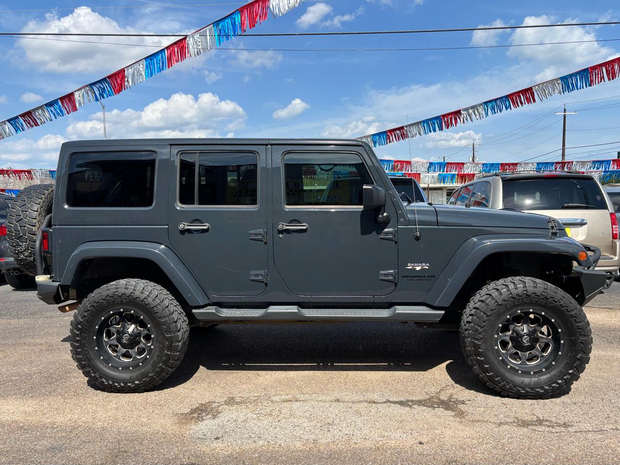 Jeep Wrangler Unlimited 4WD 4dr Sahara 2016