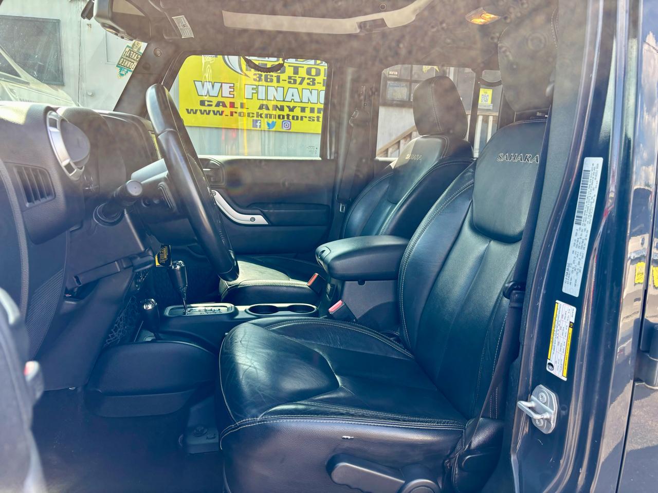 Jeep Wrangler Unlimited 4WD 4dr Sahara 2016