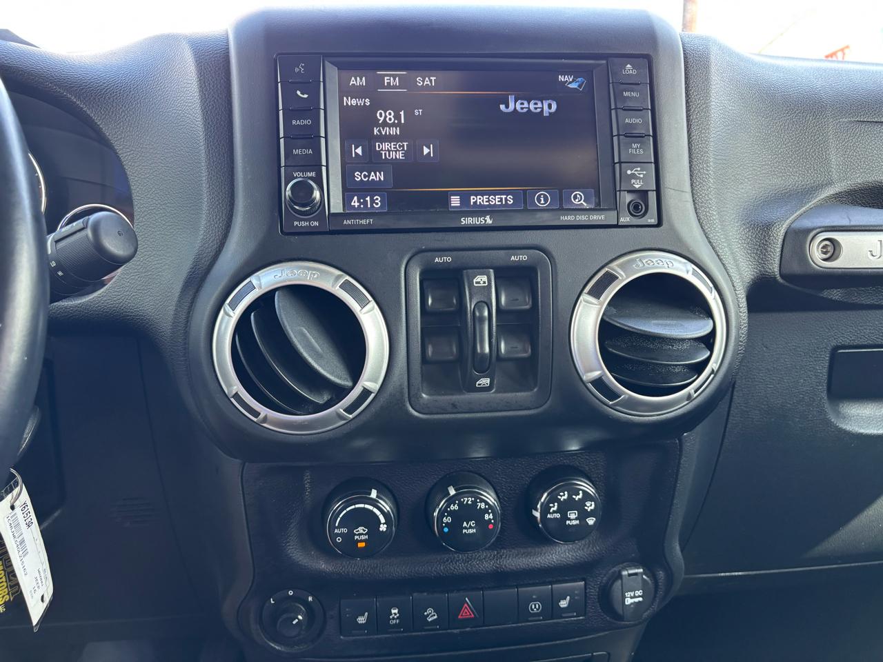 Jeep Wrangler Unlimited 4WD 4dr Sahara 2016