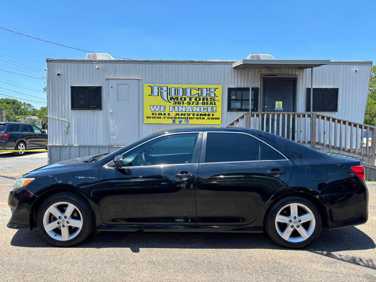 Toyota Camry 4dr Sdn I4 Auto L (Natl) 2013