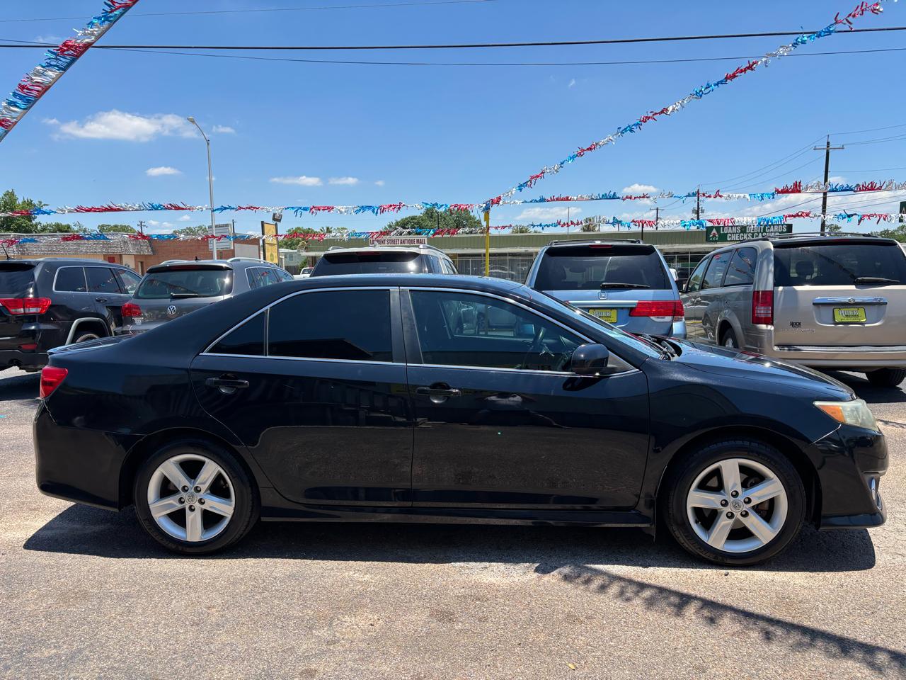 Toyota Camry 4dr Sdn I4 Auto L (Natl) 2013