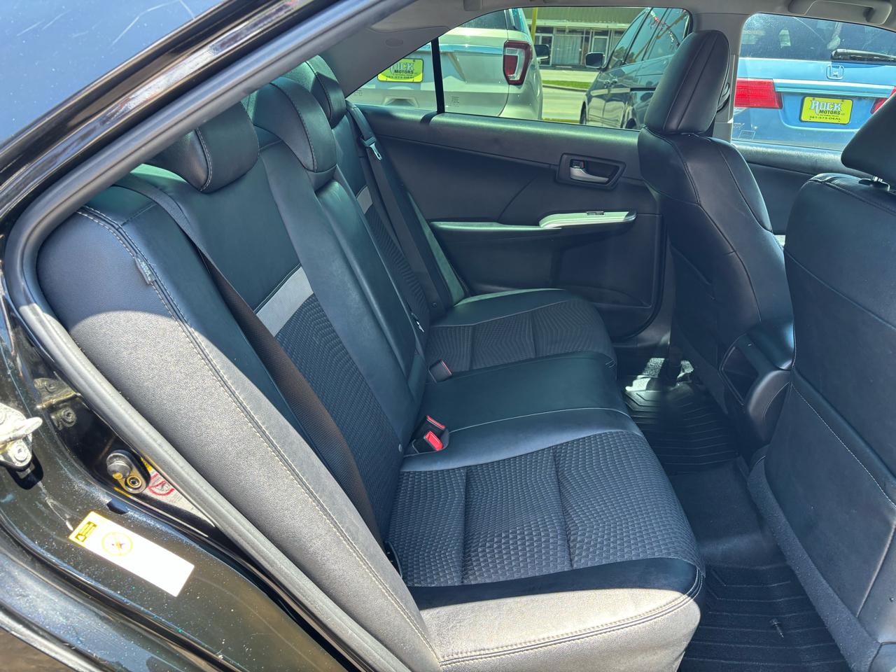 Toyota Camry 4dr Sdn I4 Auto L (Natl) 2013