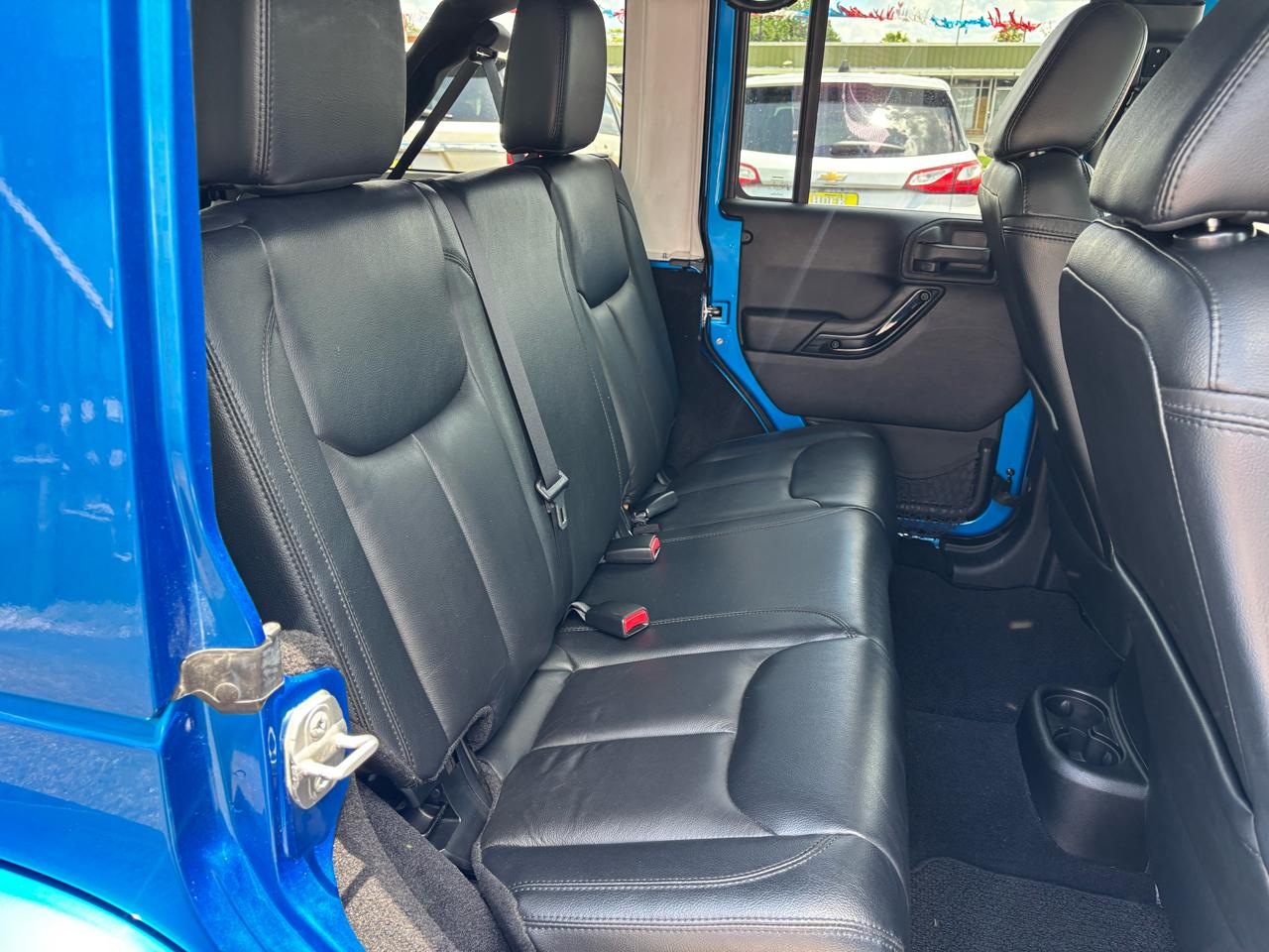 Jeep Wrangler Unlimited 4WD 4dr Altitude 2014